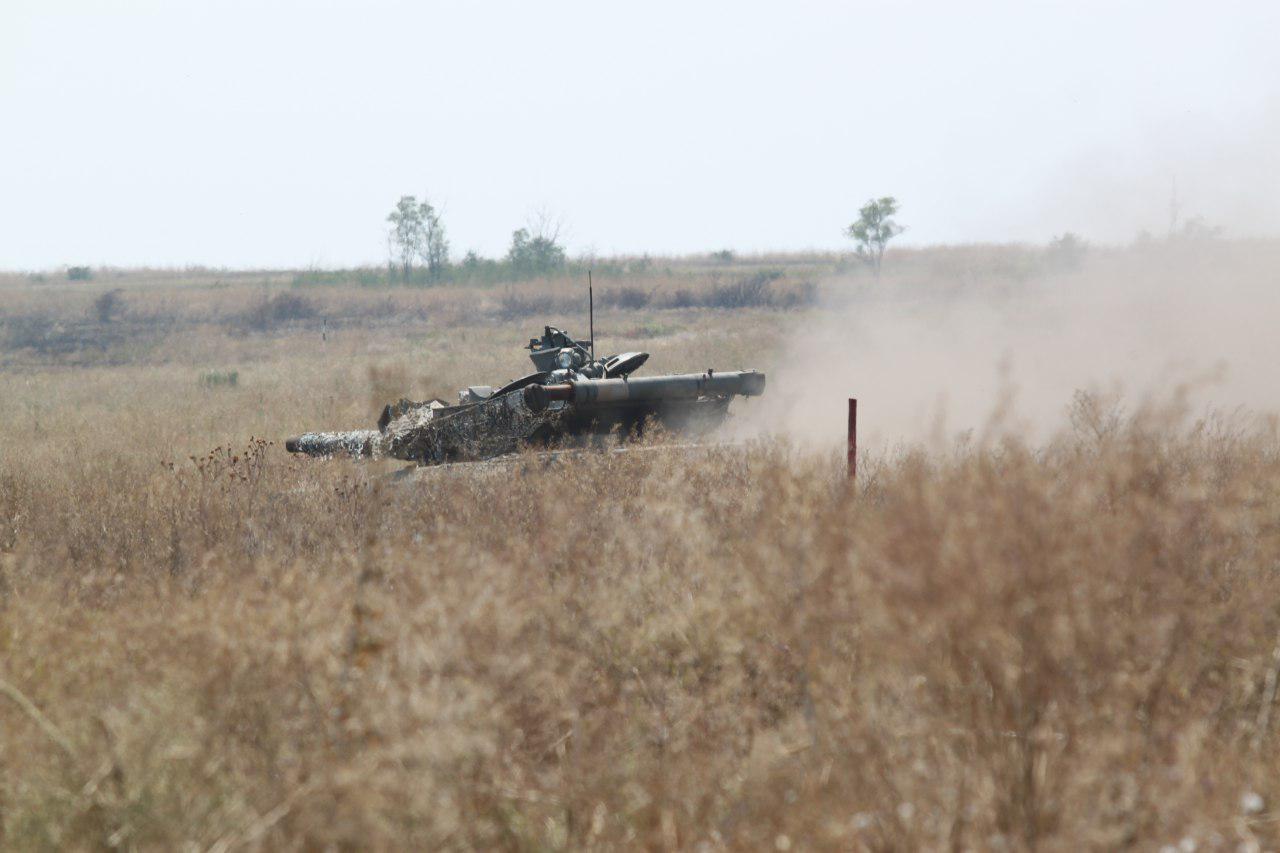 НАВЧАННЯ ТАНКОВОЇ РОТИ