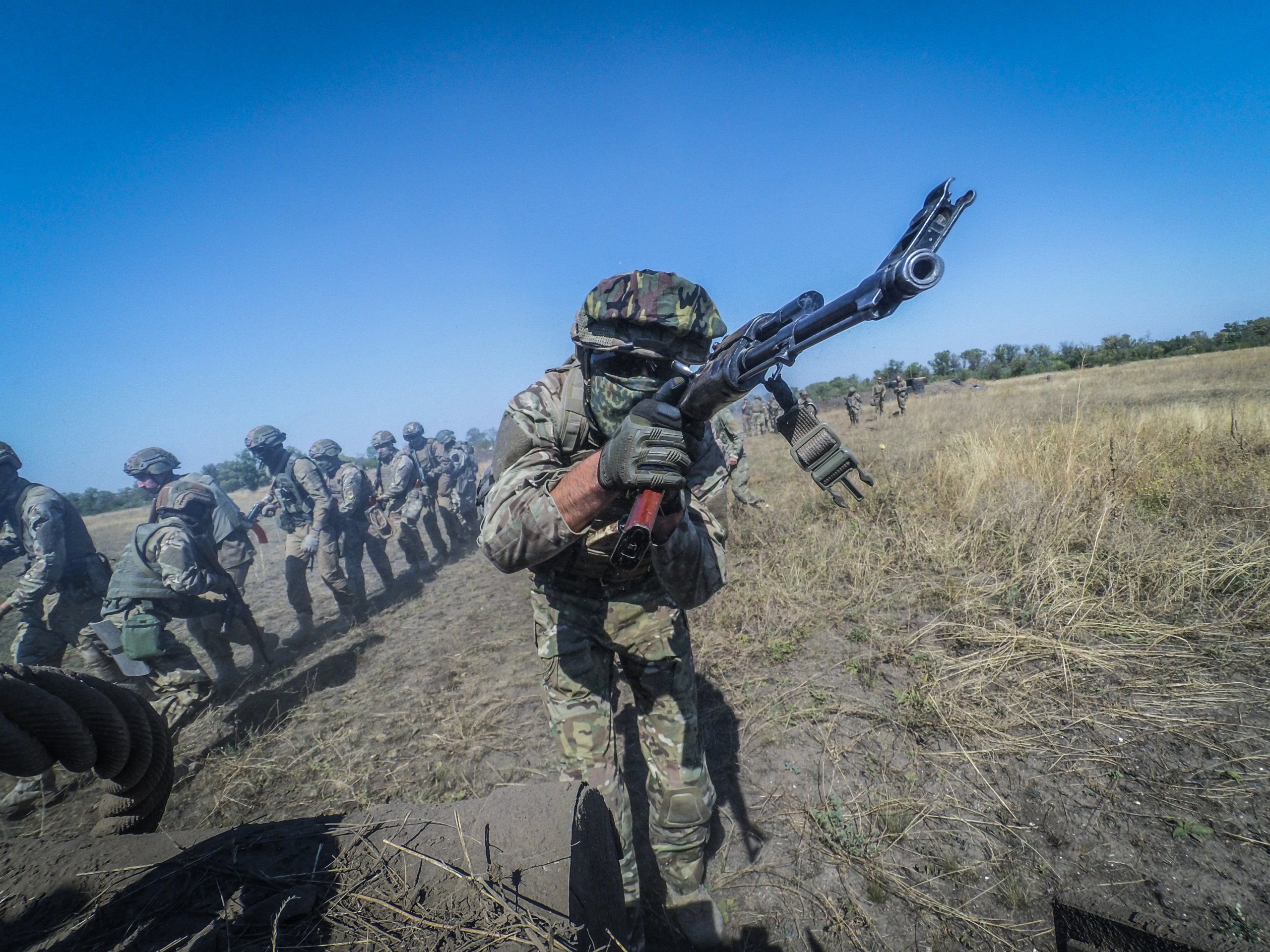 Тренування піхоти з танкістами АЗОВ