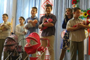 АЗОВЦІ ВЗЯЛИ УЧАСТЬ В СУДДІВСТВІ ДИТЯЧОГО КОНКУРСУ