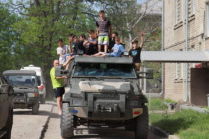 АЗОВЦІ ВЛАШТУВАЛИ ЕКСКУРСІЮ ДЛЯ ДІТЕЙ