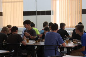 АЗОВЦІ ВЛАШТУВАЛИ ЕКСКУРСІЮ ДЛЯ ДІТЕЙ