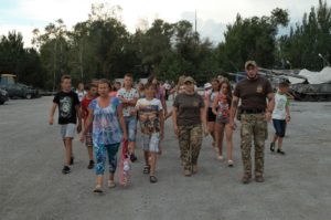 ПРИКЛАД ДЛЯ ПІДРОСТАЮЧОГО ПОКОЛІННЯ: АЗОВЦІ ПРИЙНЯЛИ У СЕБЕ В ГОСТЯХ ШКОЛЯРІВ З ВОЛИНІ