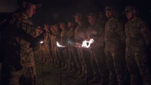 НАВІКИ В СТРОЮ: ПОЛК АЗОВ ВШАНУВАВ ЗАГИБЛИХ БІЙЦІВ ПІДРОЗДІЛУ МІСТЕРІЄЮ