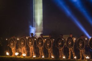 НАВІКИ В СТРОЮ: ПОЛК АЗОВ ВШАНУВАВ ЗАГИБЛИХ БІЙЦІВ ПІДРОЗДІЛУ МІСТЕРІЄЮ