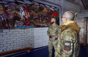 Делегація на чолі з Оксаною Корчинською відвідала базу полку АЗОВ