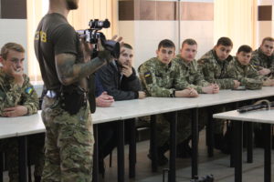 Азовці провели екскурсію для студентів військової кафедри